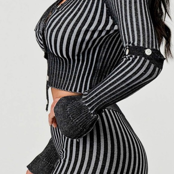 Asymmetrical Ribbed Button-Up Set - Picture 3 of 3